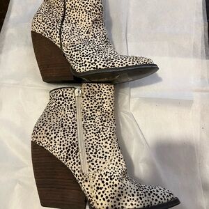 Very Volatile Black and White Ankle Boots